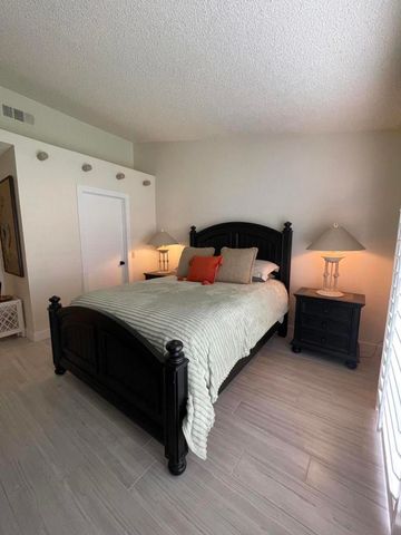 40880 Whirling Wind Drive C, Palm Desert, CA 92211