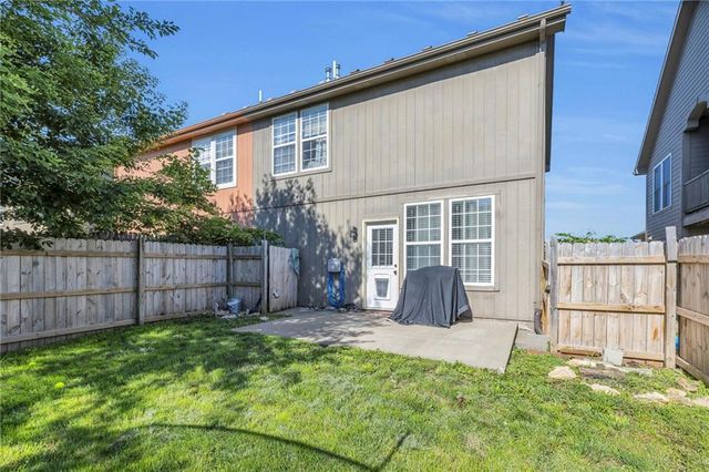 408 Eisenhower Road, Baldwin City, KS 66006