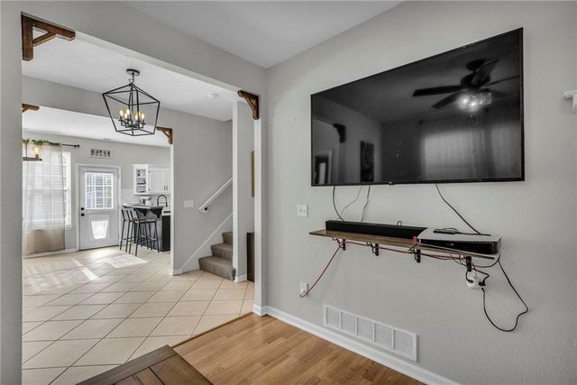408 Eisenhower Road, Baldwin City, KS 66006