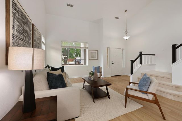 1883 Oswego Ct, Tracy, CA 95304