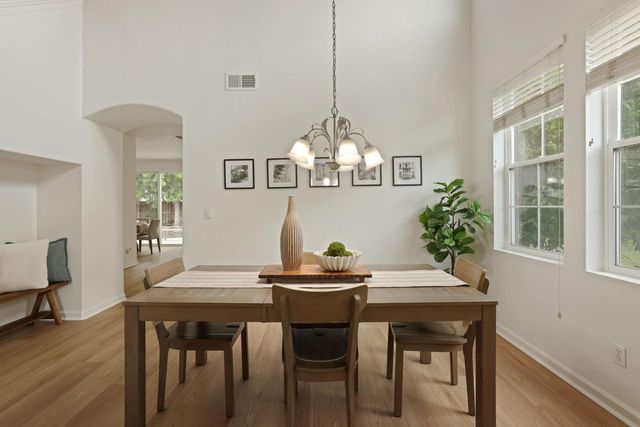 1883 Oswego Ct, Tracy, CA 95304
