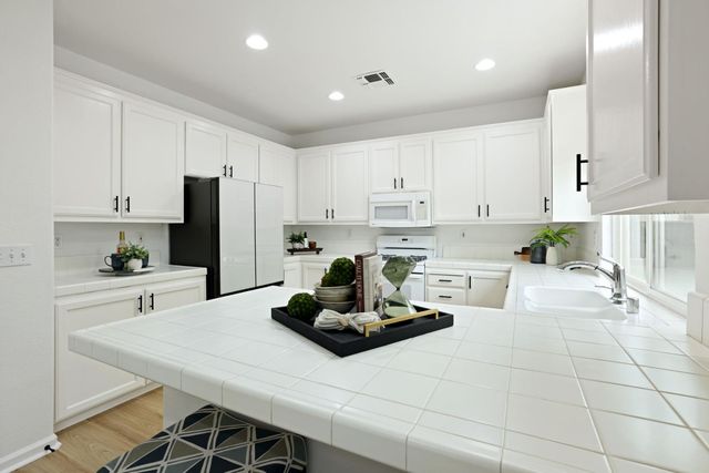 1883 Oswego Ct, Tracy, CA 95304