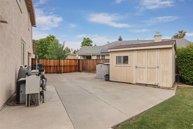 1883 Oswego Ct, Tracy, CA 95304