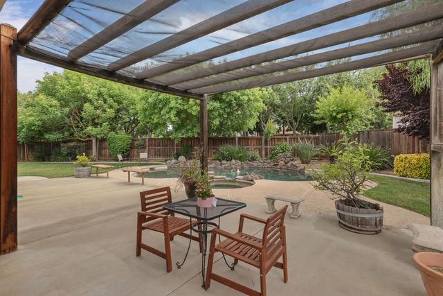 1883 Oswego Ct, Tracy, CA 95304