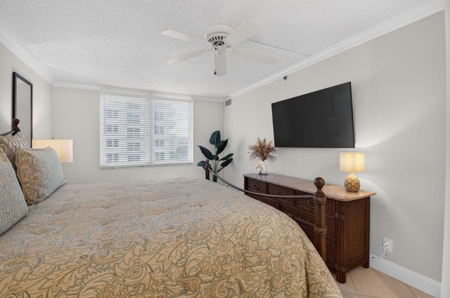 3215 S Ocean Boulevard 501, Highland Beach, FL 33487