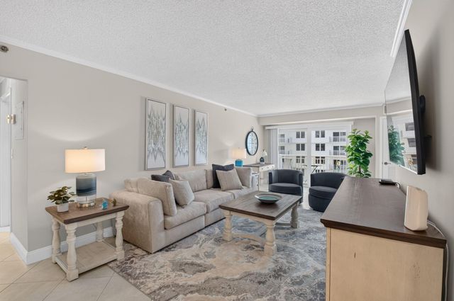 3215 S Ocean Boulevard 501, Highland Beach, FL 33487