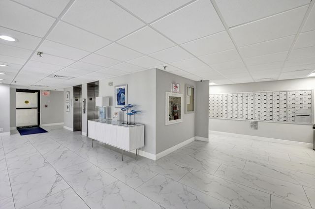 3215 S Ocean Boulevard 501, Highland Beach, FL 33487