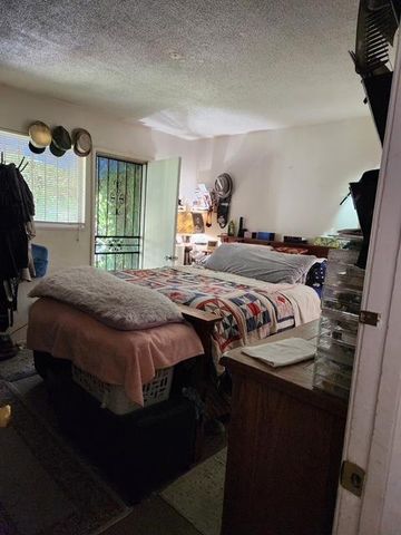 3322 N Ezie, Fresno, CA 93727