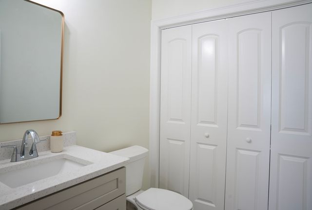 12 Kodiak Ln 12, Milford, MA 01757