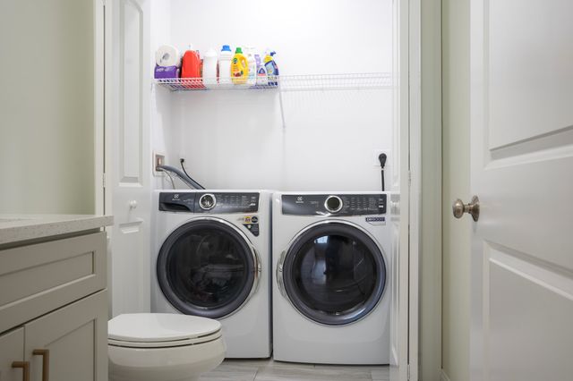 12 Kodiak Ln 12, Milford, MA 01757