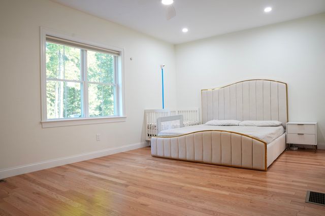 12 Kodiak Ln 12, Milford, MA 01757