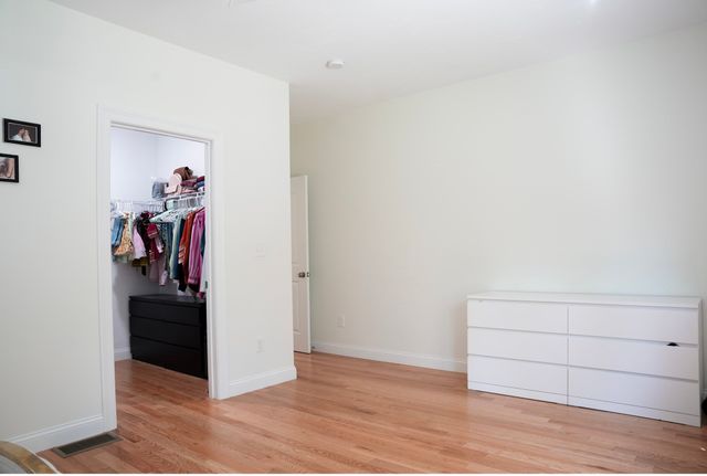 12 Kodiak Ln 12, Milford, MA 01757