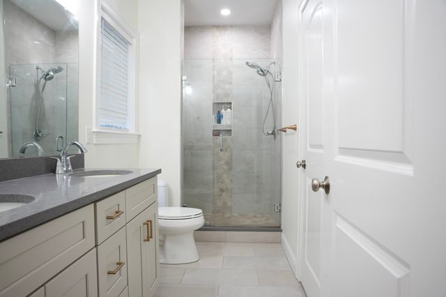 12 Kodiak Ln 12, Milford, MA 01757