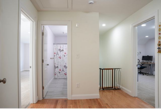 12 Kodiak Ln 12, Milford, MA 01757