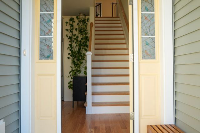 12 Kodiak Ln 12, Milford, MA 01757
