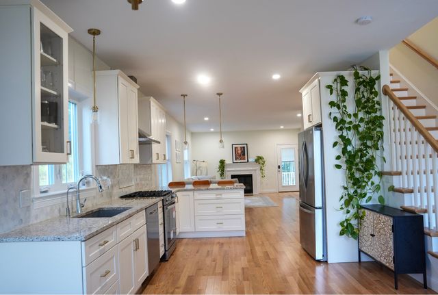 12 Kodiak Ln 12, Milford, MA 01757