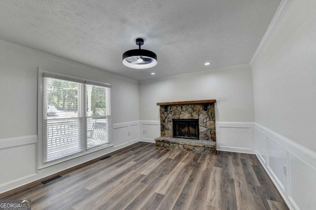 1530 Plunketts Road, Buford, GA 30519