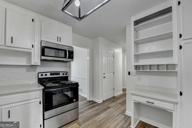 1530 Plunketts Road, Buford, GA 30519