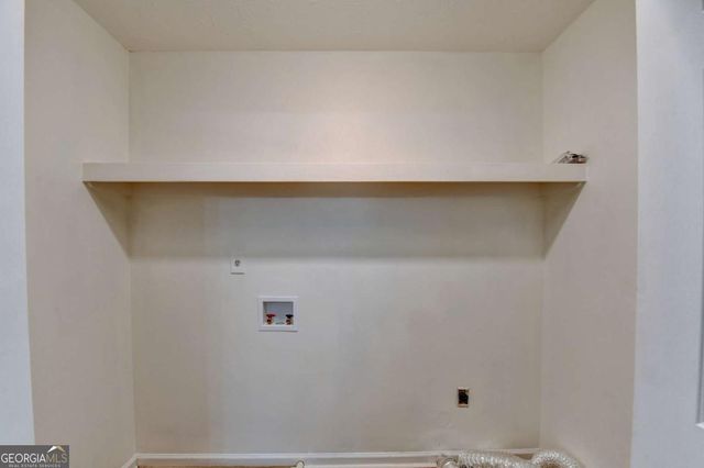 1530 Plunketts Road, Buford, GA 30519
