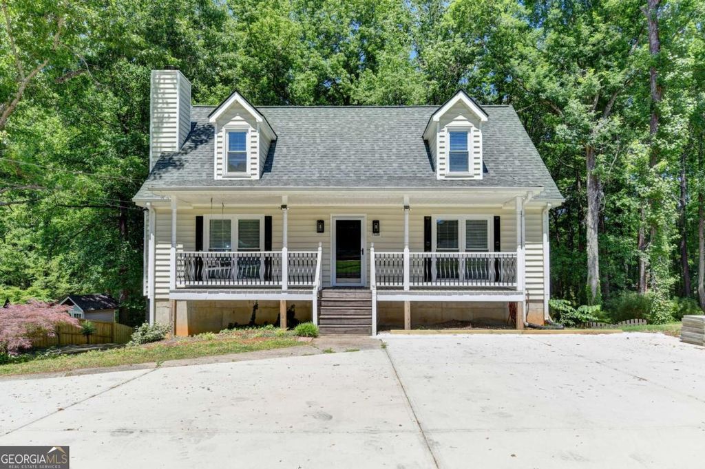 1530 Plunketts Road, Buford, GA 30519