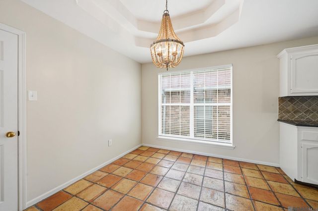 18341 Lake Indigo Dr, Baton Rouge, LA 70817
