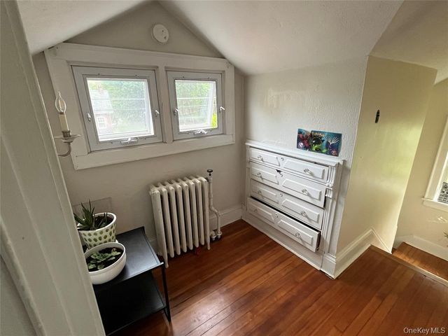 25 Willow Avenue, Huntington, NY 11743