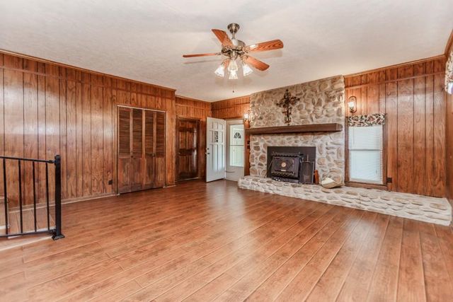 253 3rd Avenue, Winder, GA 30680