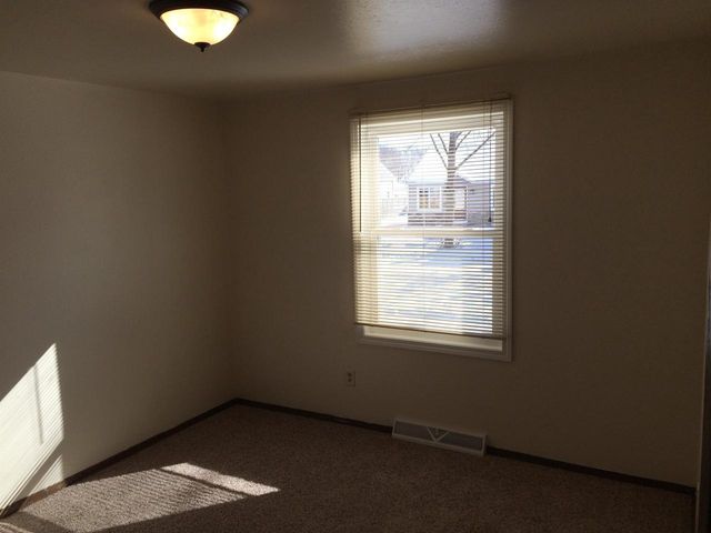 933 SHEA AVENUE, Green Bay, WI 54303