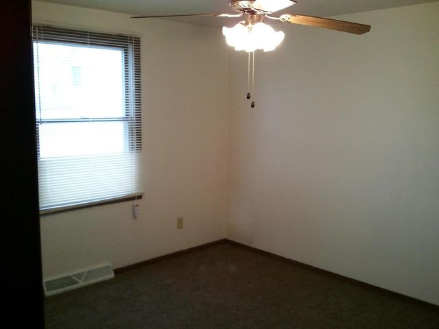 933 SHEA AVENUE, Green Bay, WI 54303