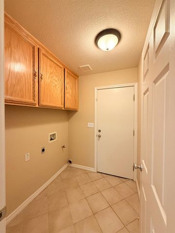 1490 Cobblestone Dr, Lincoln, CA 95648