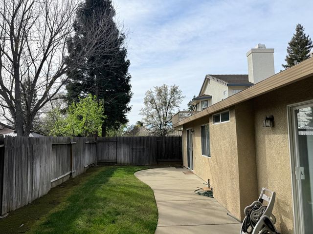 1490 Cobblestone Dr, Lincoln, CA 95648