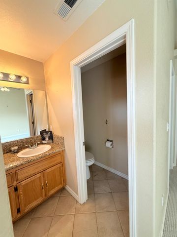 1490 Cobblestone Dr, Lincoln, CA 95648