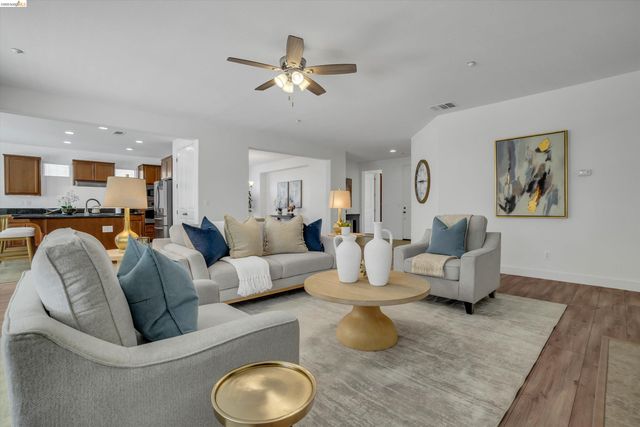 608 Big Basin Dr, Brentwood, CA 94513