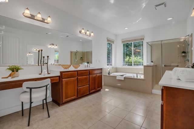 608 Big Basin Dr, Brentwood, CA 94513