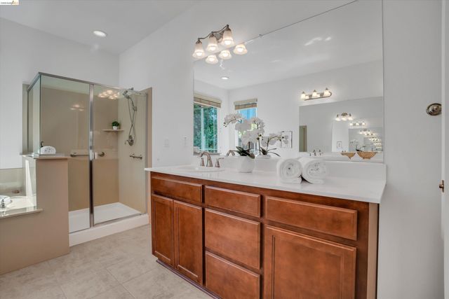 608 Big Basin Dr, Brentwood, CA 94513