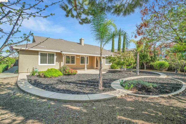 608 Big Basin Dr, Brentwood, CA 94513