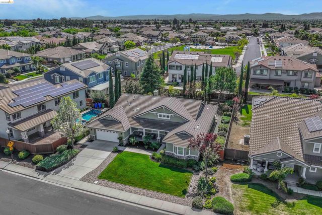 608 Big Basin Dr, Brentwood, CA 94513