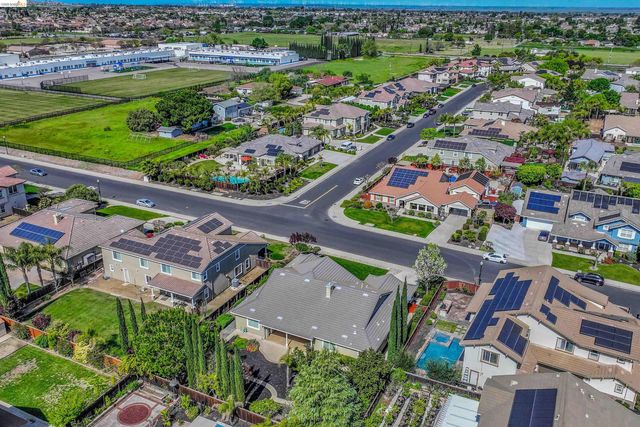 608 Big Basin Dr, Brentwood, CA 94513