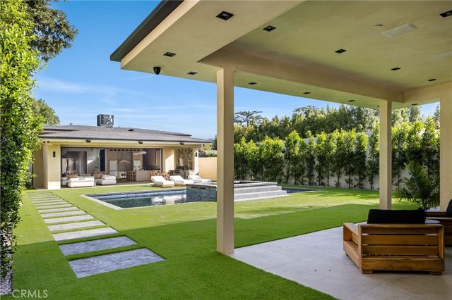 11826 Kling Street, Valley Village, CA 91607
