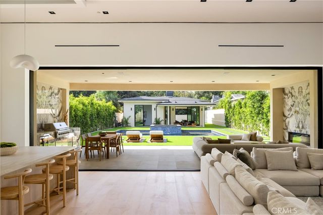 11826 Kling Street, Valley Village, CA 91607