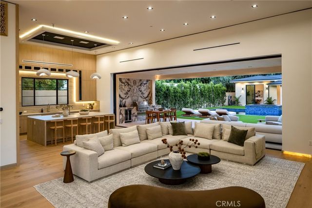 11826 Kling Street, Valley Village, CA 91607