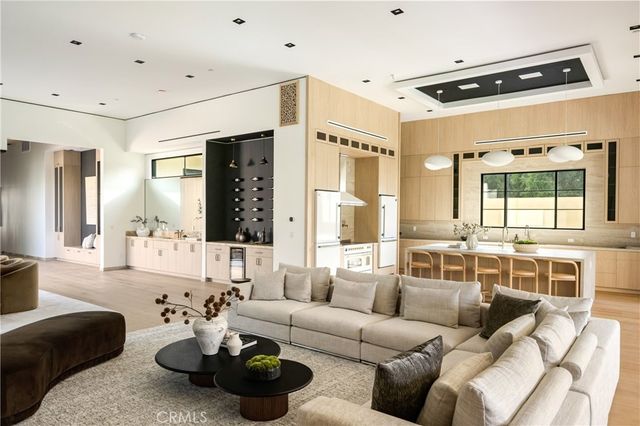 11826 Kling Street, Valley Village, CA 91607