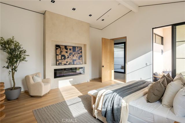 11826 Kling Street, Valley Village, CA 91607