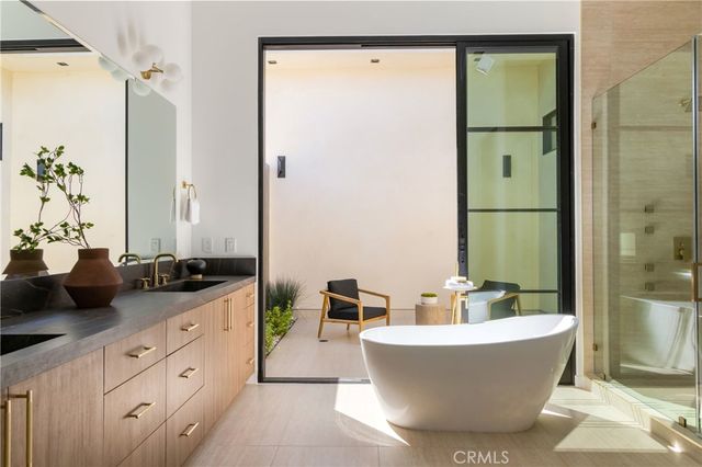 11826 Kling Street, Valley Village, CA 91607
