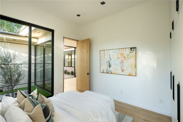 11826 Kling Street, Valley Village, CA 91607