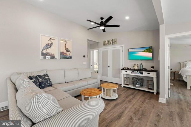 88 DAVID DR, Manahawkin, NJ 08050