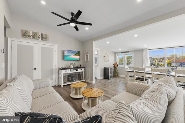 88 DAVID DR, Manahawkin, NJ 08050