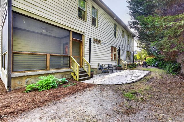 141 Eden Glen Drive, Holly Springs, NC 27540