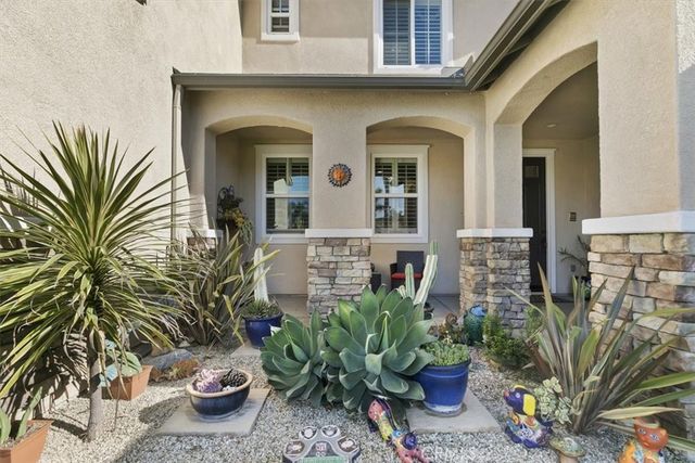 14140 Crystal Pool Court, Eastvale, CA 92880