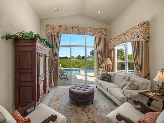 8282 Spyglass Drive, West Palm Beach, FL 33412